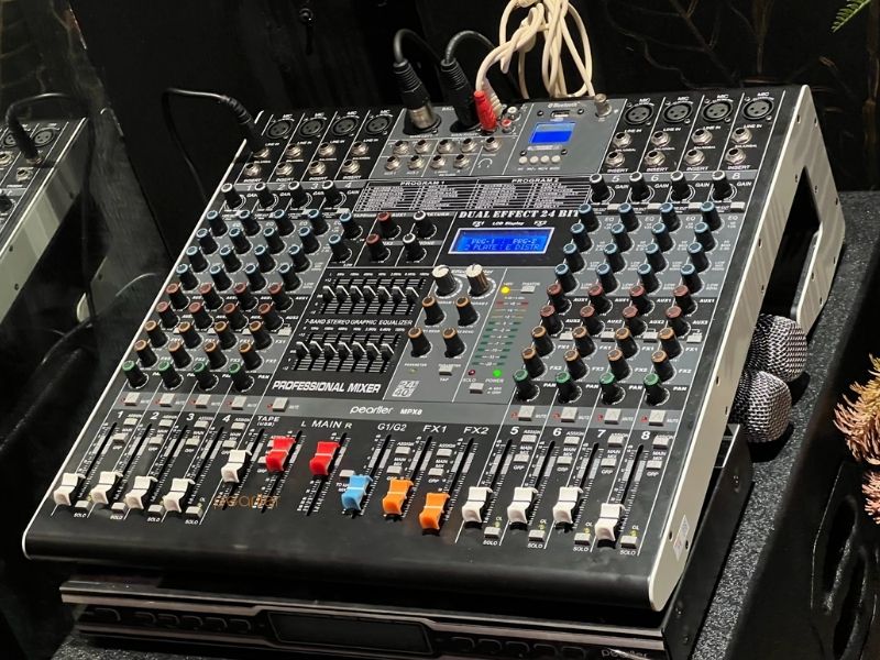 mixer cho dan karaoke gia dinh