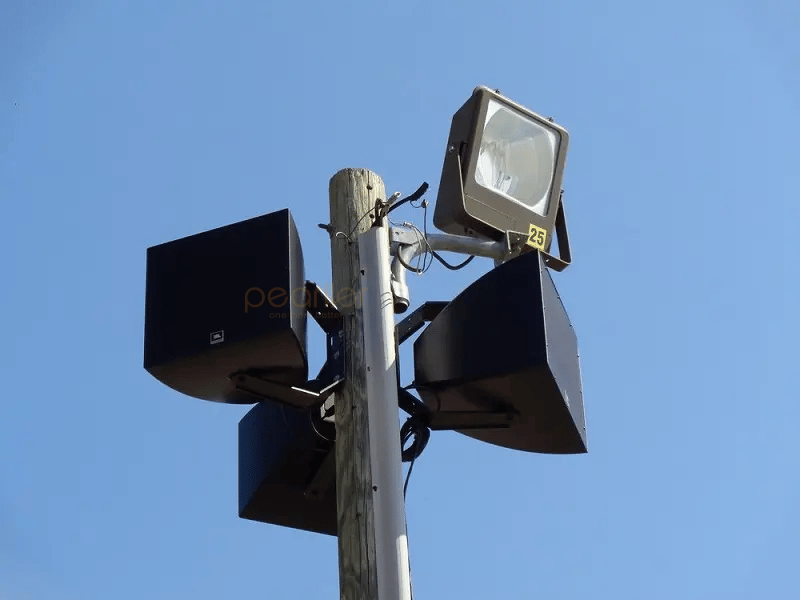 1 Loa Treo Tường JBL AWC129