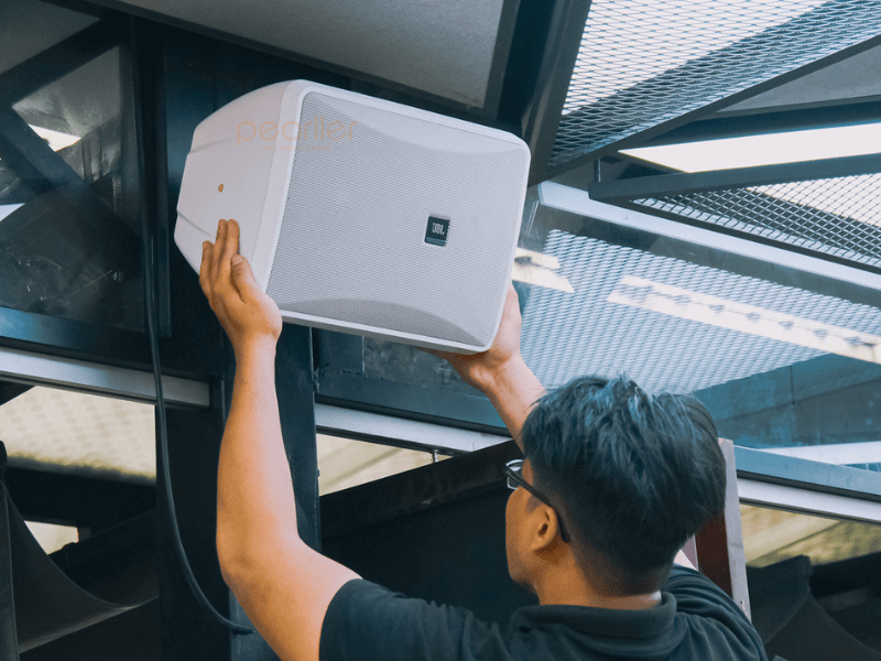 1 Loa Treo Tường JBL Control 28 1