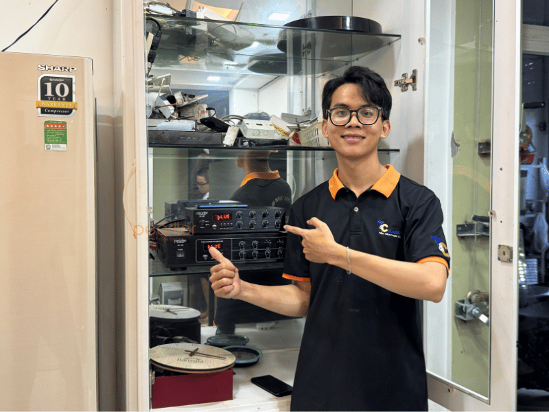 Amply quan cafe