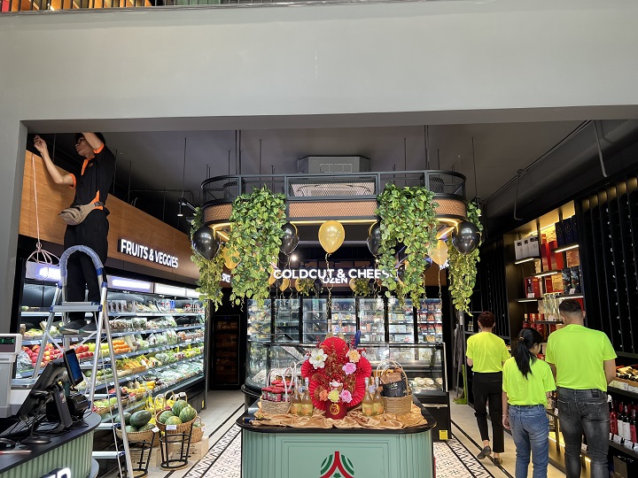 lap dat loa cho shophouse