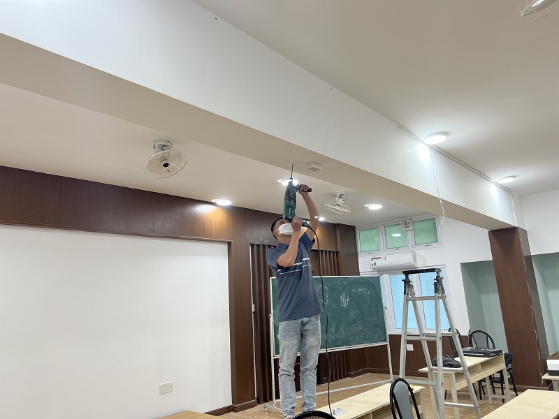 thiết kế loa cho phòng học 100m2