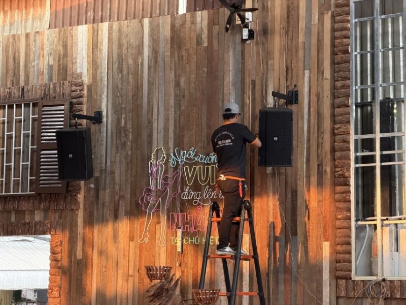 lắp đặt âm thanh beer club