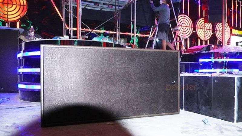 nhà hàng chơi dj thì chọn sub đơn hay sub kép