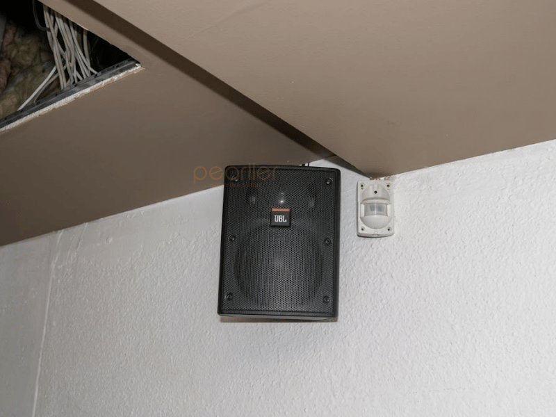 1 Loa Treo Tường JBL Control 25AV