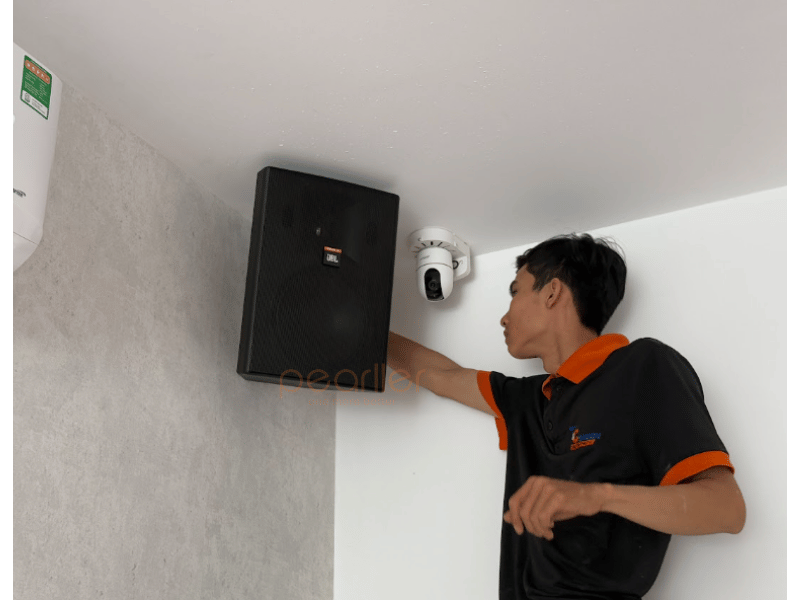 1 Loa Treo Tường JBL Control 28