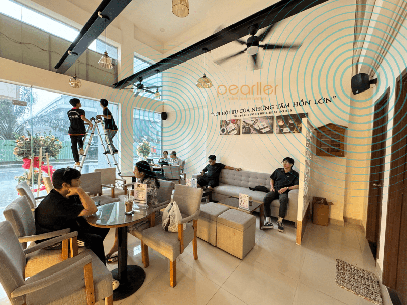 1loa treo tuong quan cafe